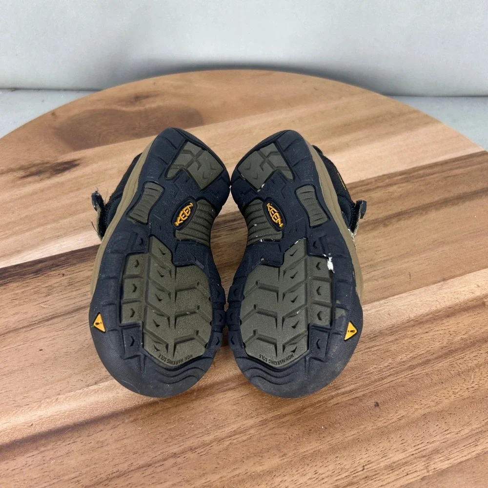 Keen Newport H2 Kids Sandals Black Olive Size 6 Toddler 1005689 Hiking Shoes